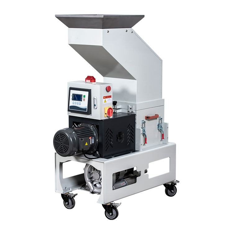 Зашто се произвођачи ослањају на дробилицу пластике да би смањили отпад и време застоја?